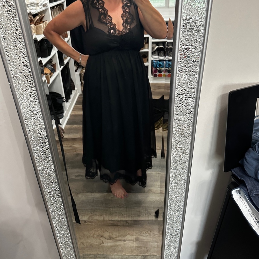 LOVESTITCH Raven western lace neck Elegant Black Lace Dress M